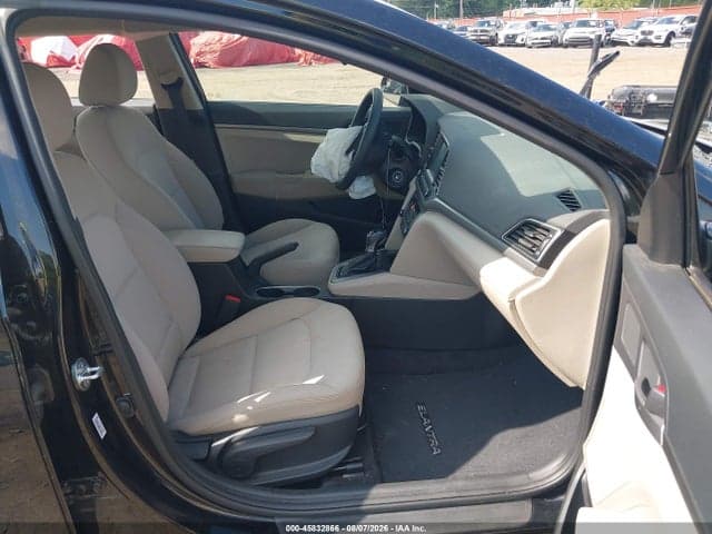 2018 HYUNDAI ELANTRA SE 5