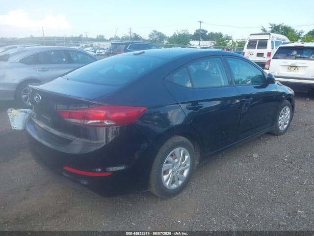 2018 HYUNDAI ELANTRA SE 4
