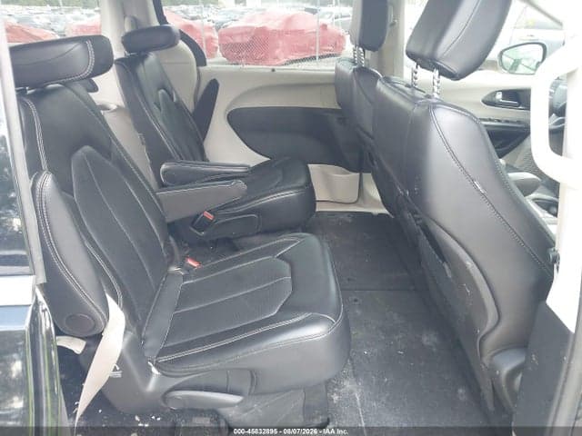 2024 CHRYSLER PACIFICA TOURING L 8