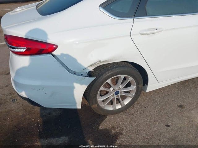 2020 FORD FUSION SE 17