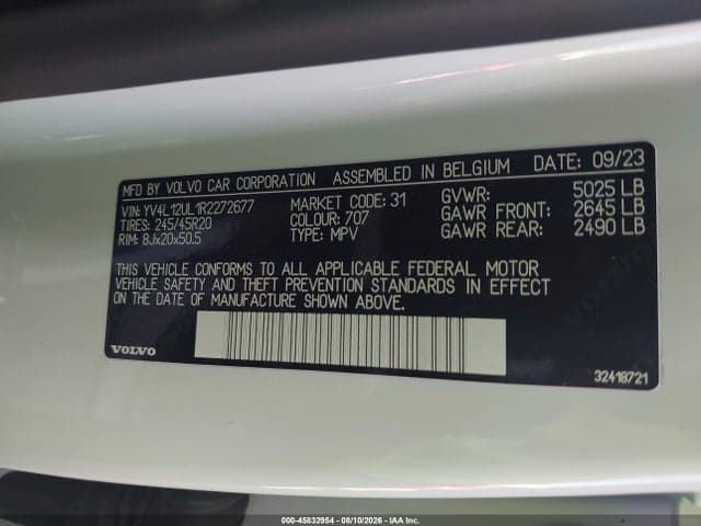 2024 VOLVO XC40 B5 PLUS DARK THEME 9