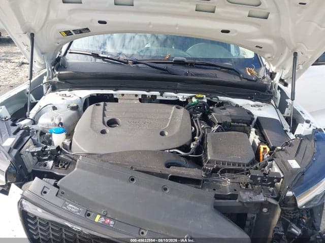 2024 VOLVO XC40 B5 PLUS DARK THEME 10
