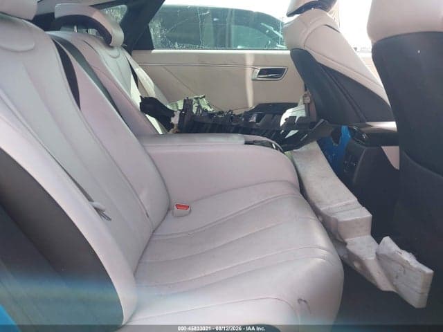 2019 TOYOTA MIRAI 8