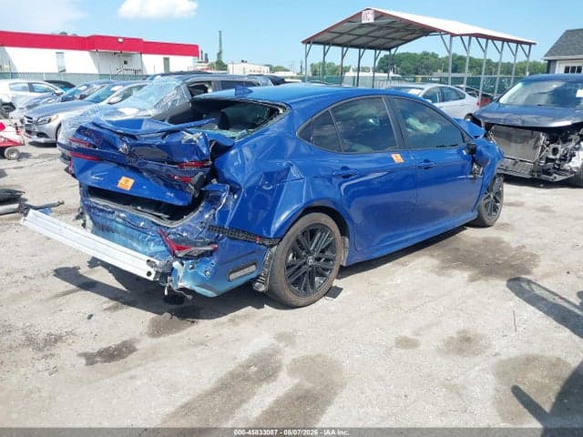 2025 TOYOTA CAMRY SE 4