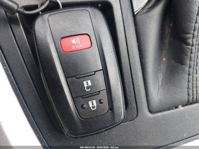 2025 TOYOTA RAV4 XLE 11