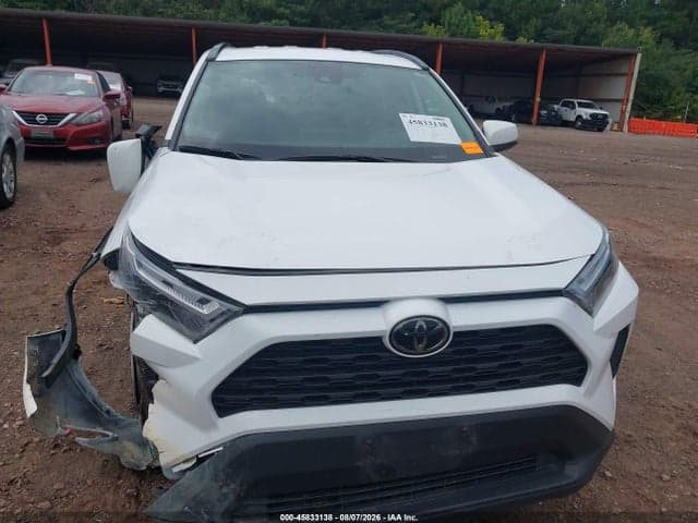 2025 TOYOTA RAV4 XLE 6