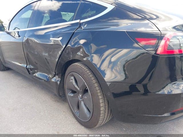 2018 TESLA MODEL 3 LONG RANGE/PERFORMANCE 19