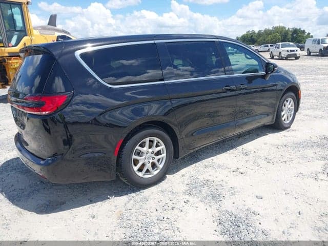 2025 CHRYSLER PACIFICA SELECT 4