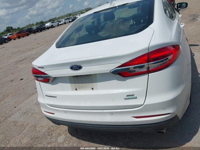 2019 FORD FUSION SE 16