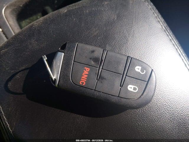 2019 JEEP GRAND CHEROKEE LAREDO E 4X2 11