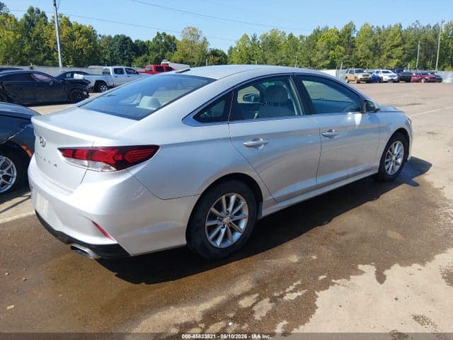 2018 HYUNDAI SONATA SE 4