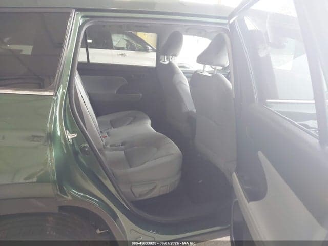2023 TOYOTA HIGHLANDER L 8