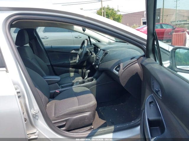 2017 CHEVROLET CRUZE LT AUTO 5