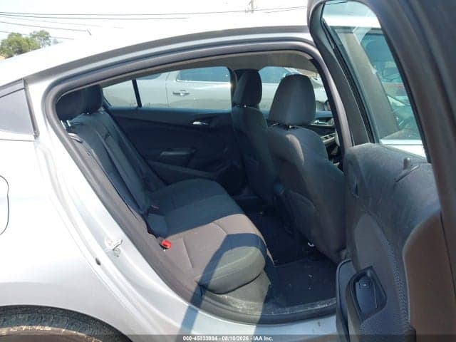 2017 CHEVROLET CRUZE LT AUTO 8