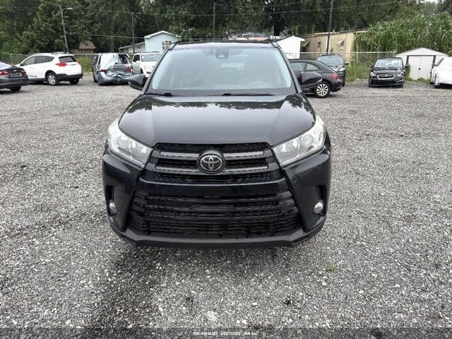 2018 TOYOTA HIGHLANDER SE 6