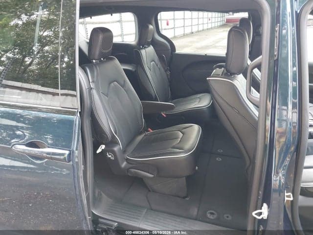 2025 CHRYSLER PACIFICA LIMITED AWD 8