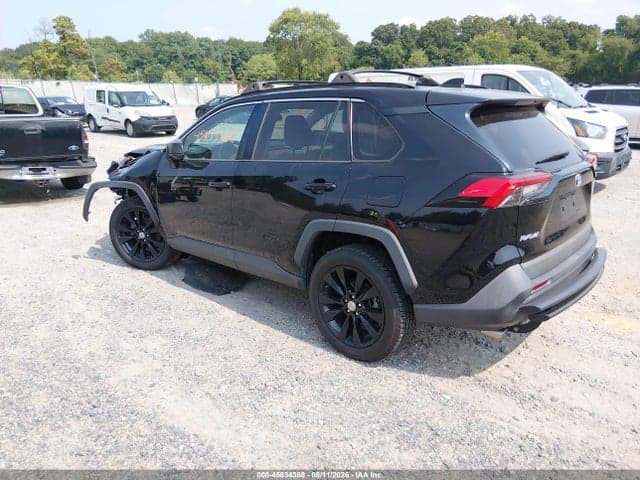 2020 TOYOTA RAV4 LE 3