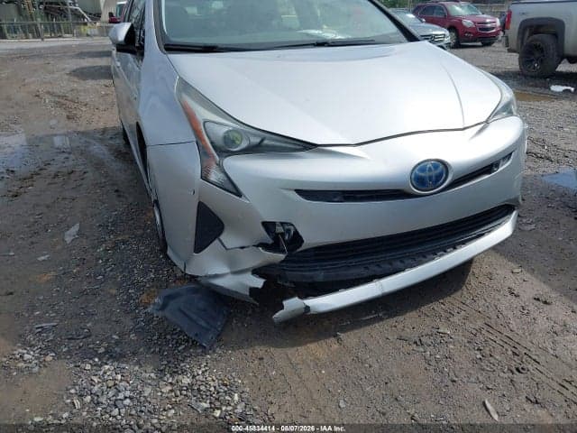 2018 TOYOTA PRIUS THREE 6