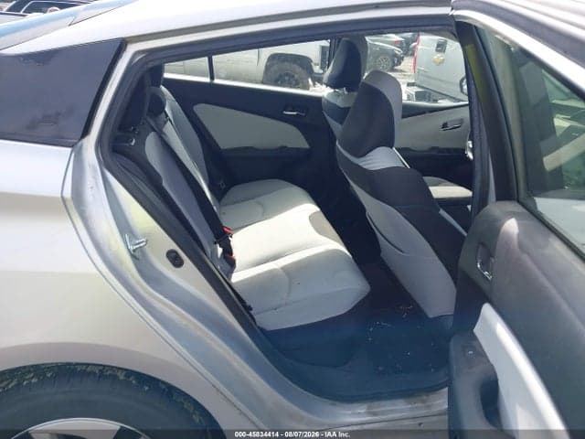 2018 TOYOTA PRIUS THREE 8