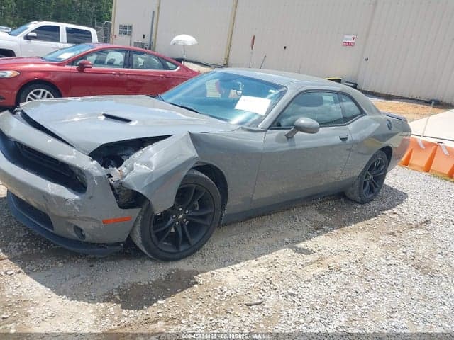 2018 DODGE CHALLENGER SXT 2
