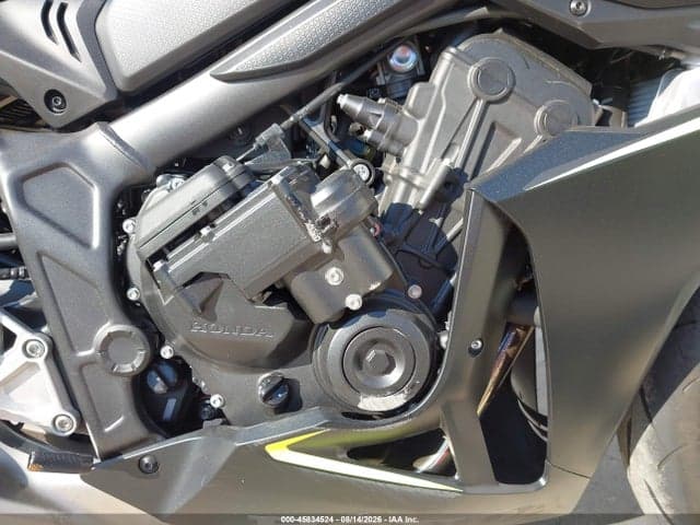 2026 HONDA CBR650 R 8