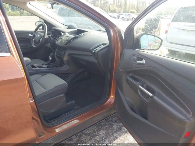 2017 FORD ESCAPE SE 5