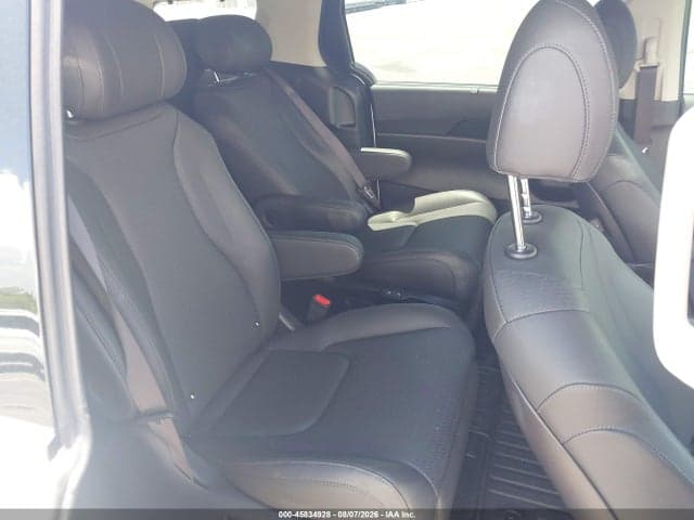 2025 KIA CARNIVAL MPV HYBRID SX PRESTIGE 8
