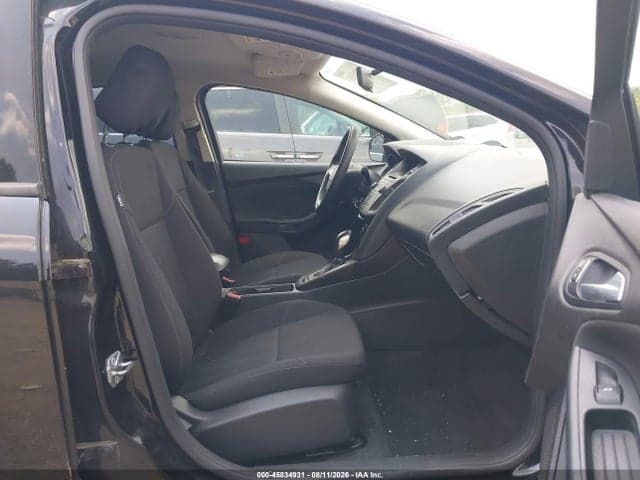 2017 FORD FOCUS SE 5