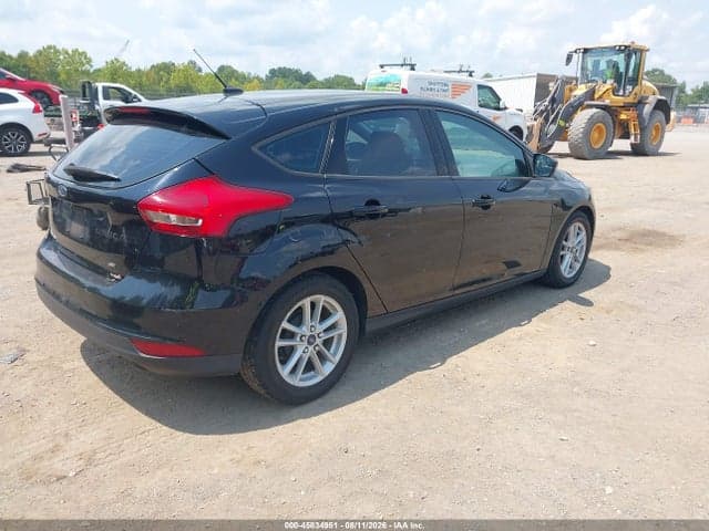 2017 FORD FOCUS SE 4