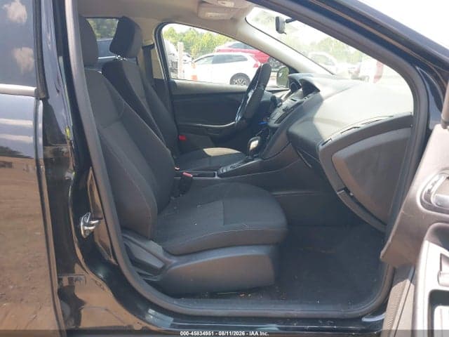 2017 FORD FOCUS SE 5