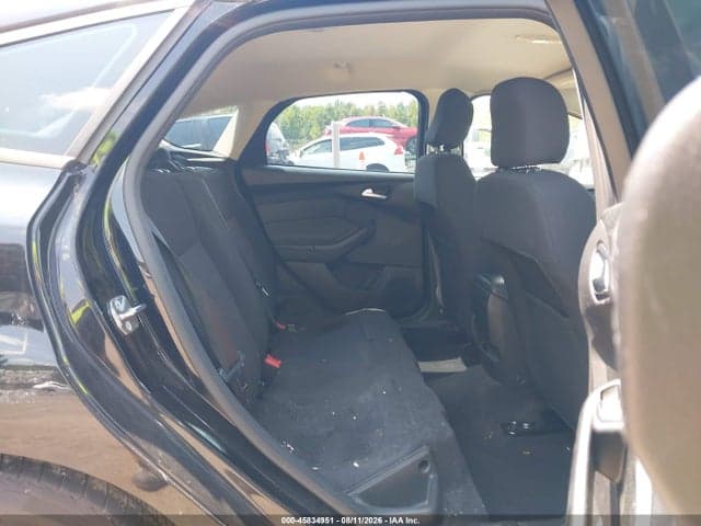 2017 FORD FOCUS SE 8
