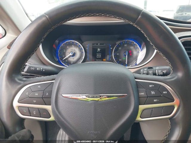 2022 CHRYSLER VOYAGER LX 7