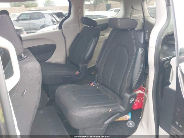 2022 CHRYSLER VOYAGER LX 8