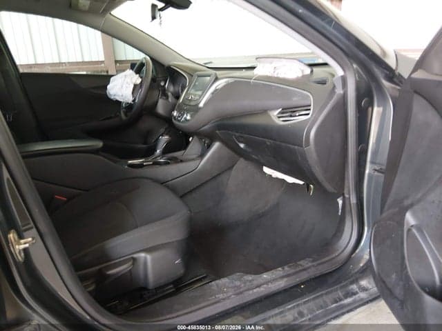 2017 CHEVROLET MALIBU LS 5