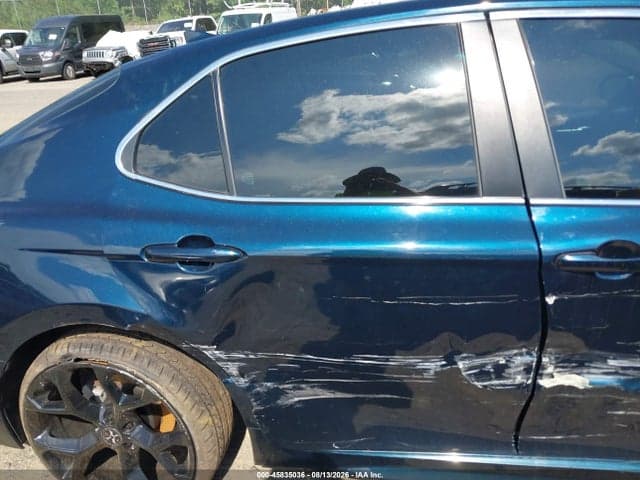 2019 TOYOTA CAMRY SE 20