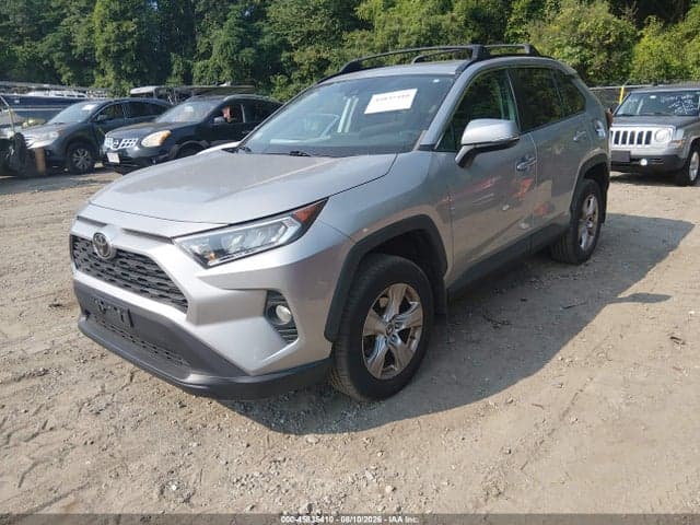2020 TOYOTA RAV4 XLE 2