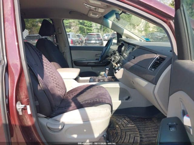 2018 KIA SEDONA LX 5