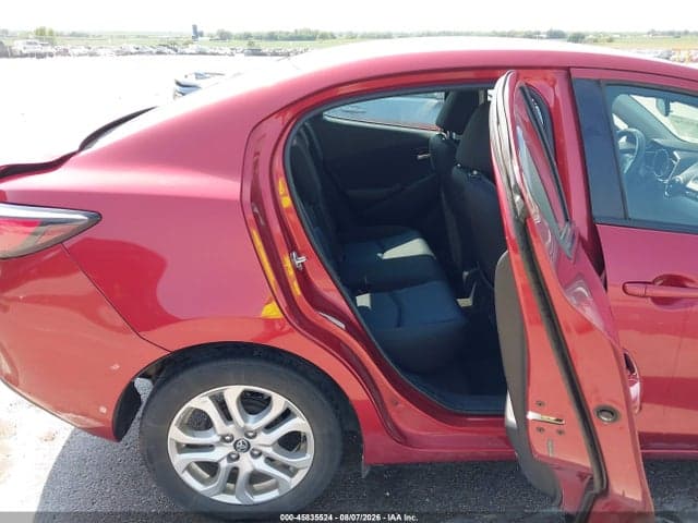 2017 TOYOTA YARIS IA 8