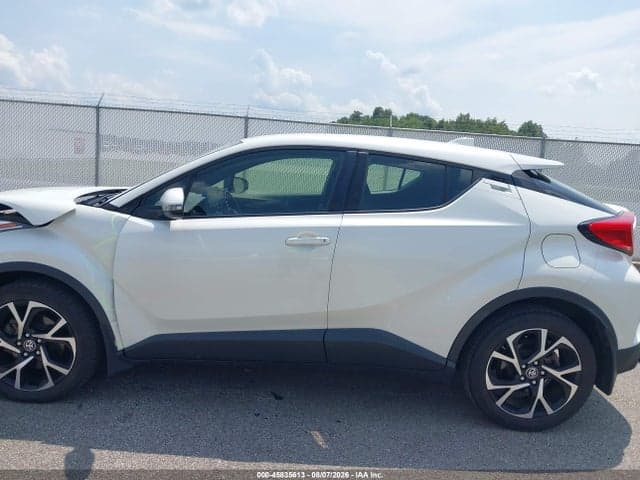 2021 TOYOTA C-HR XLE 15