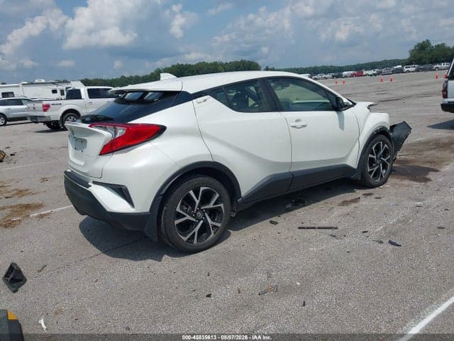 2021 TOYOTA C-HR XLE 4