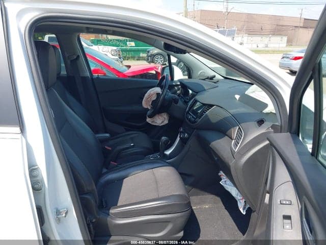 2019 CHEVROLET TRAX LT 5