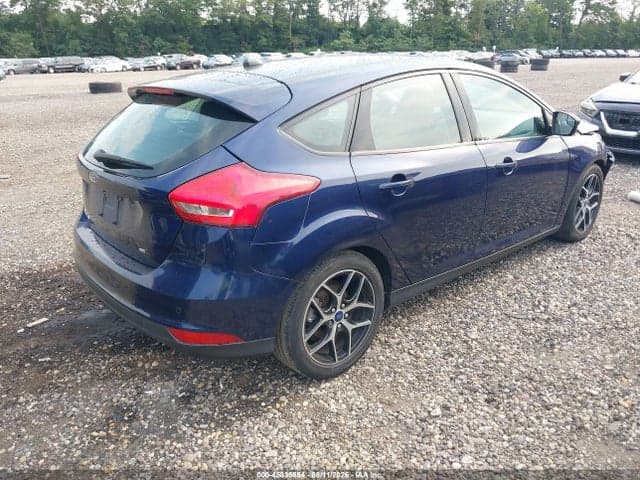 2017 FORD FOCUS SEL 4