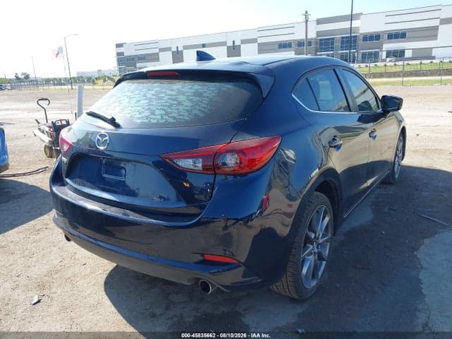 2018 MAZDA MAZDA3 TOURING 4