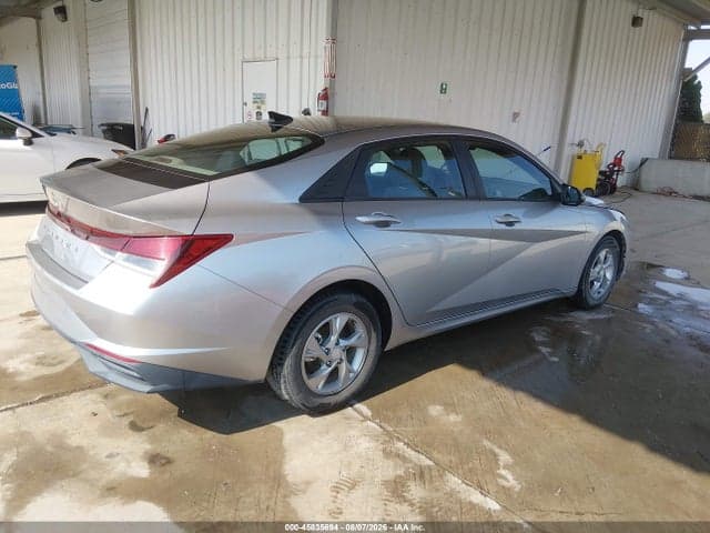 2021 HYUNDAI ELANTRA SE 4