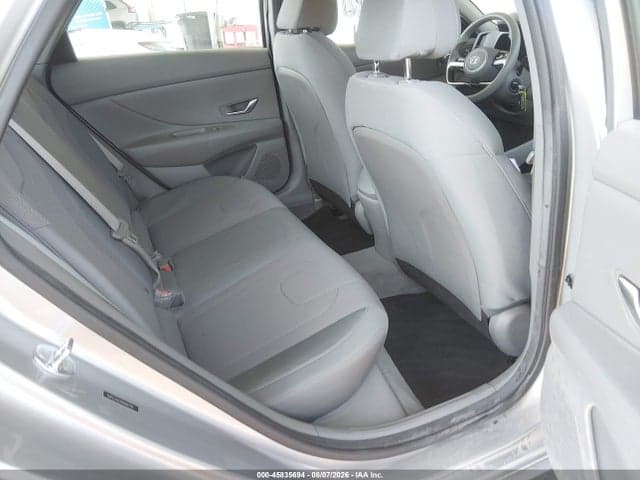 2021 HYUNDAI ELANTRA SE 8
