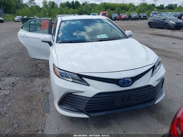 2021 TOYOTA CAMRY LE HYBRID 12