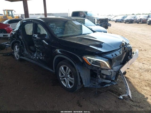 2017 MERCEDES-BENZ GLA 250 1