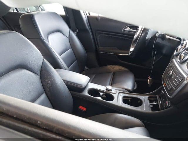 2017 MERCEDES-BENZ GLA 250 5