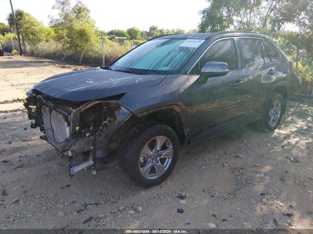 2025 TOYOTA RAV4 XLE 2