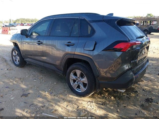 2025 TOYOTA RAV4 XLE 3